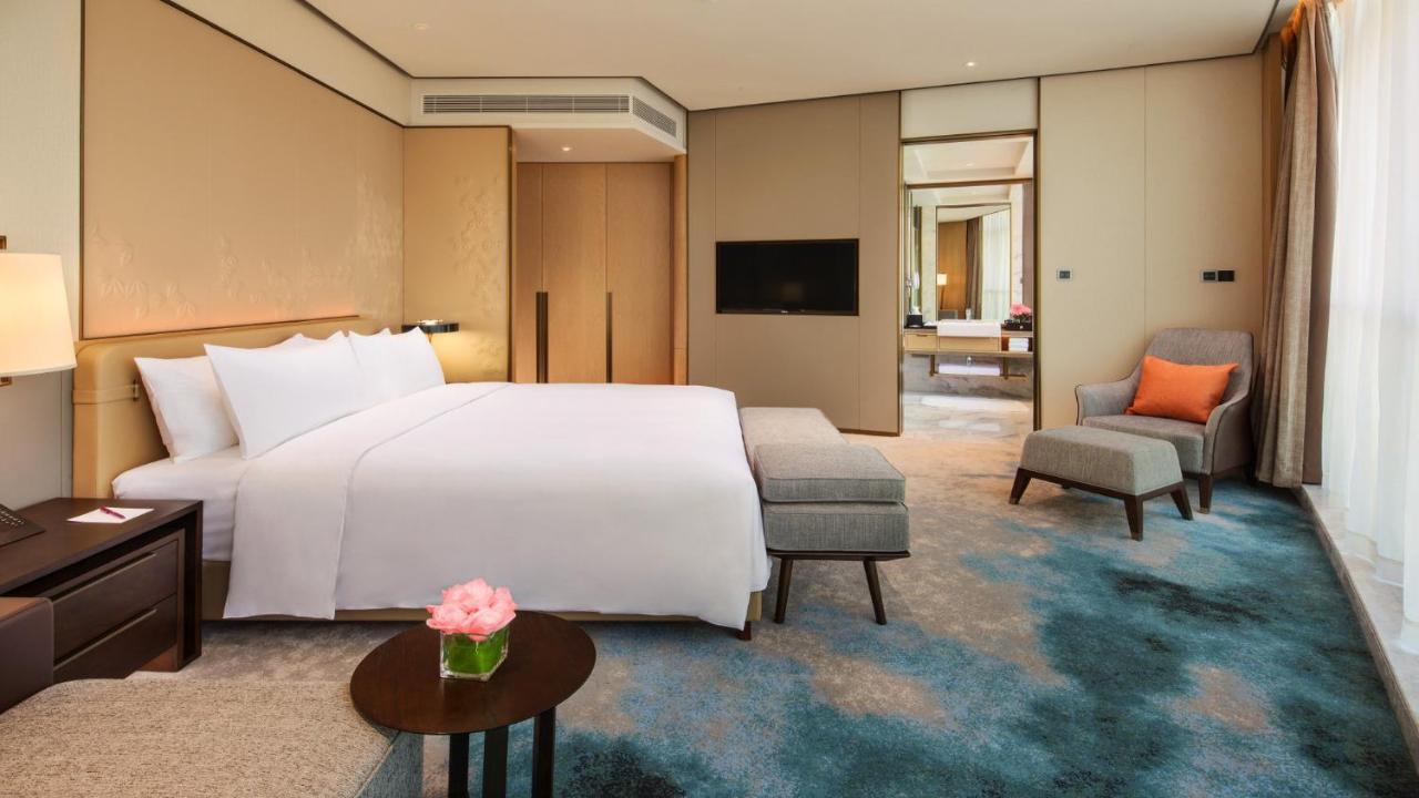 Crowne Plaza Xiangxi Hotel Fenghuang Exterior photo